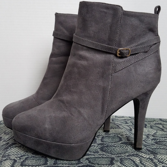 H&M Shoes - H&M Gray Ankle Booties / Boots Faux Suede 8.5